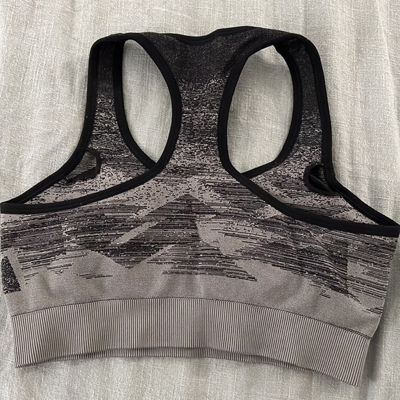 Gymshark Adapt Ombré Seamless Sports Bra - Medium - Picture 2 of 2